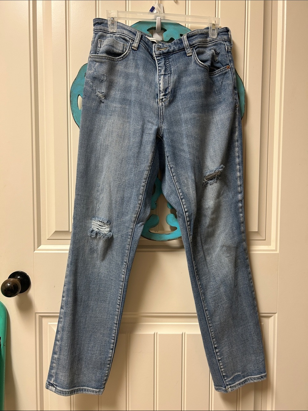 Super soft preloved jeans—Women’s Light Blue Distressed Straight-Leg Jeans